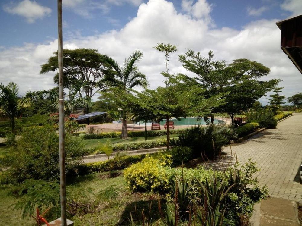 A1 Hotel And Resort Arusha Exterior photo